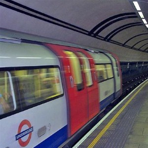 Commuters urged to sign online tube petition